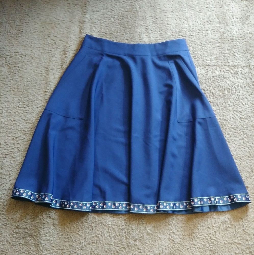 Unique Vintage navy circle skirt with POCKETS!